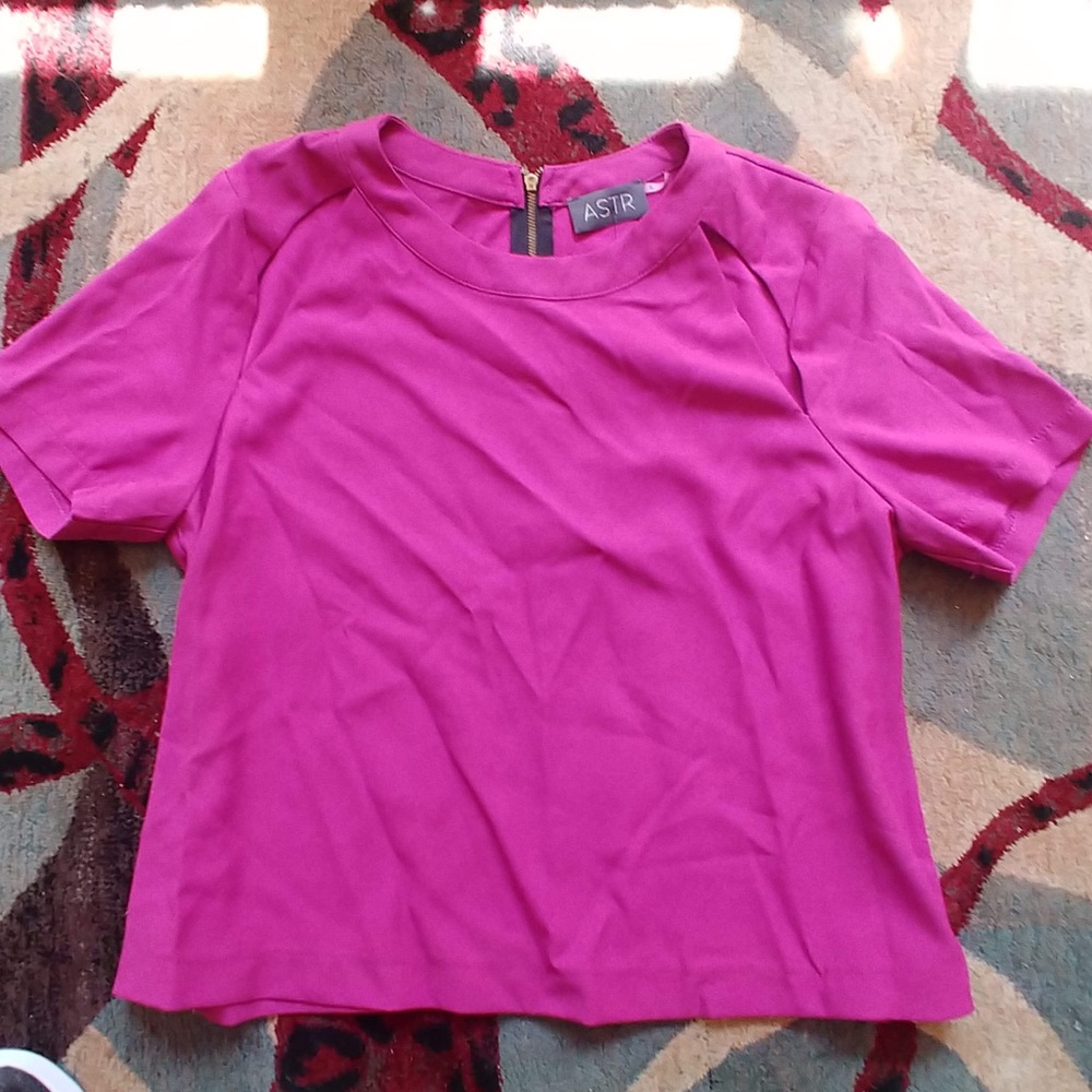 NWT Fuschia Nordstrom Crop Top